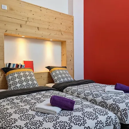 Au Calme Avec Equipements Pmr, Parking, Animal Accepte - Fr-1-582-59