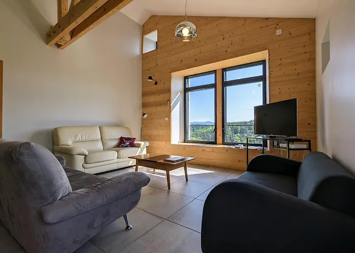 Casa vacanze Saint-préjet-d'allier, 5 Pièces, 8 Personnes - Fr-1-582-59